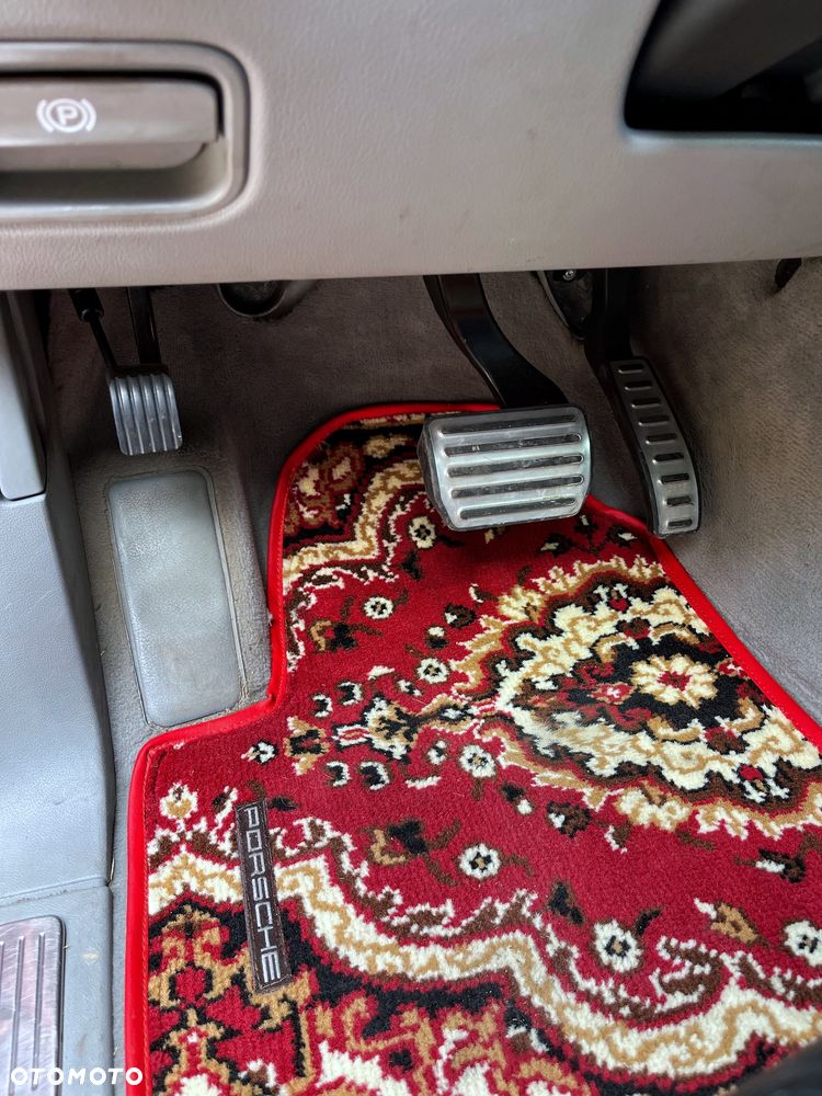 Porsche Cayenne - 28