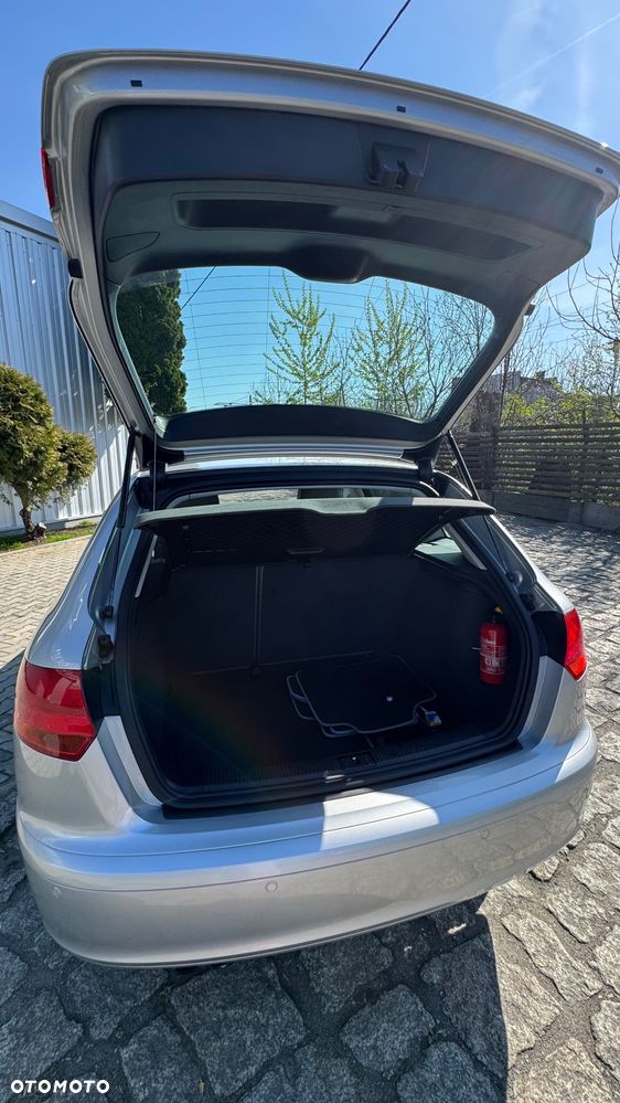 Audi A3 Sportback 2.0 FSI Ambiente Tiptr - 5