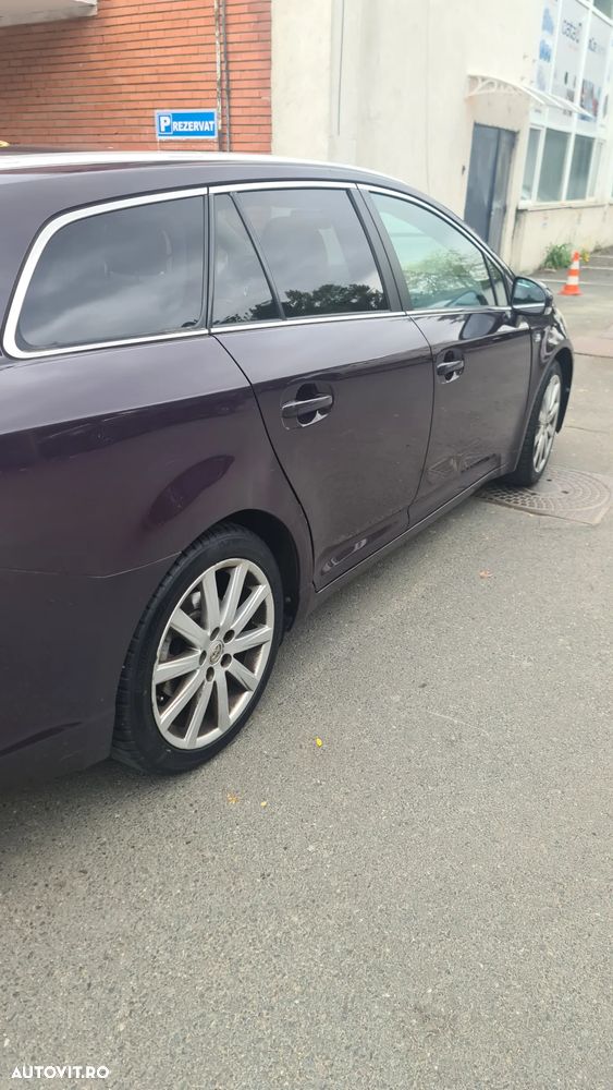 Toyota Avensis 2.2 D-CAT Elegance - 4