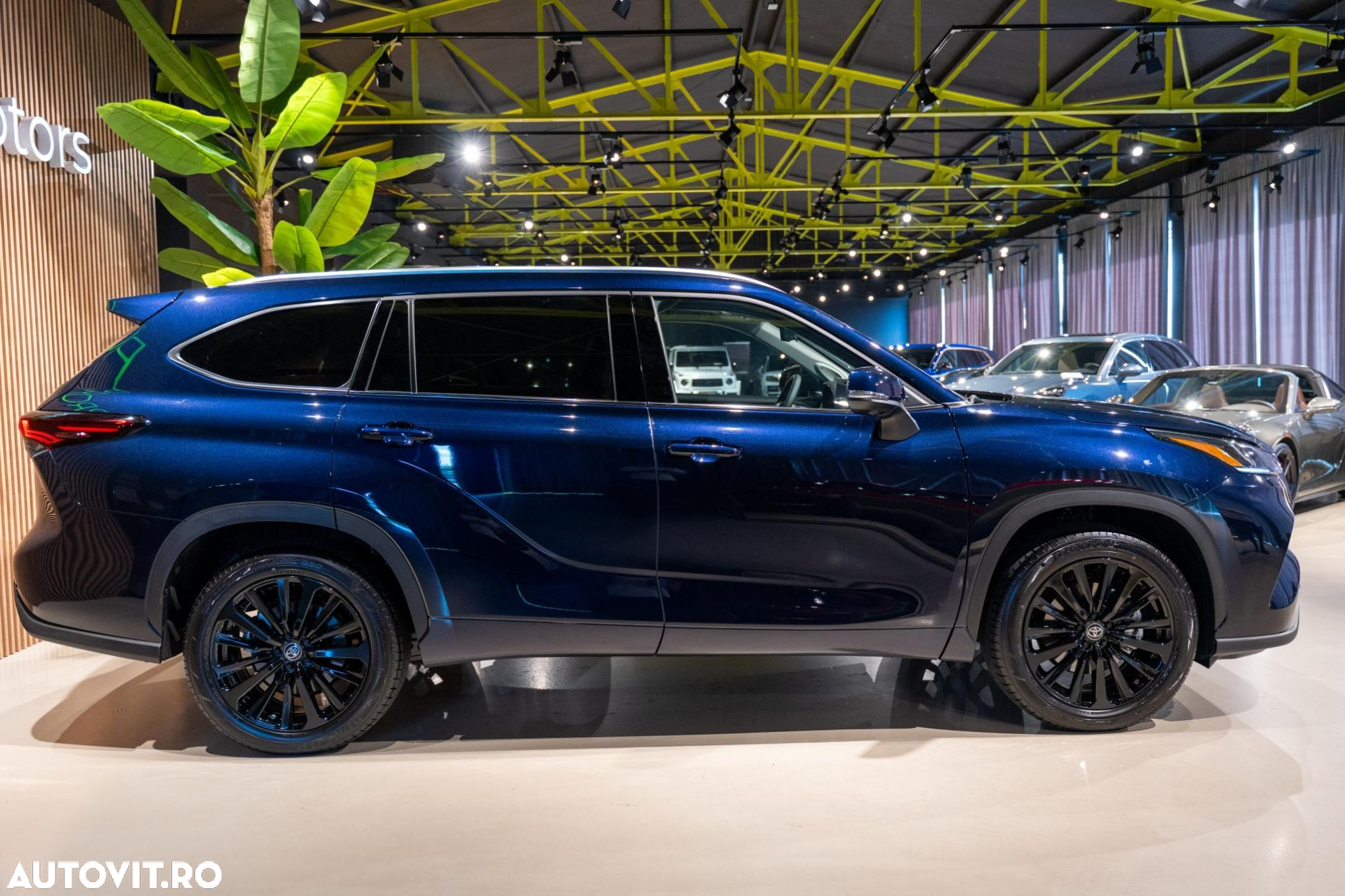 Toyota Highlander 2.5 L Hybrid Dynamic Force 248CP Luxury Metallic - 13