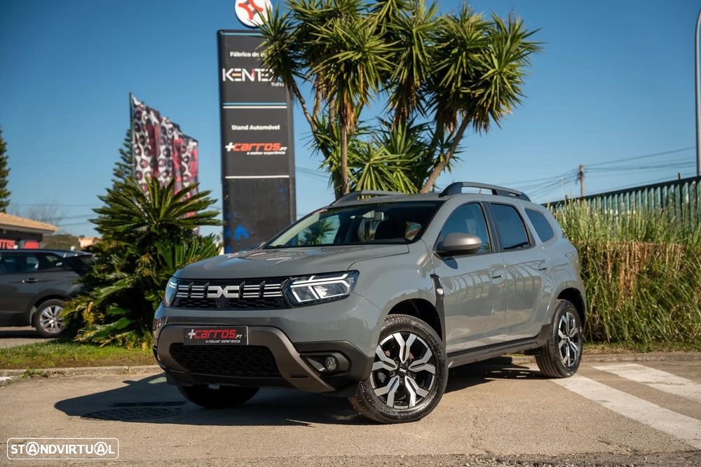 Dacia Duster 2023 photo 2