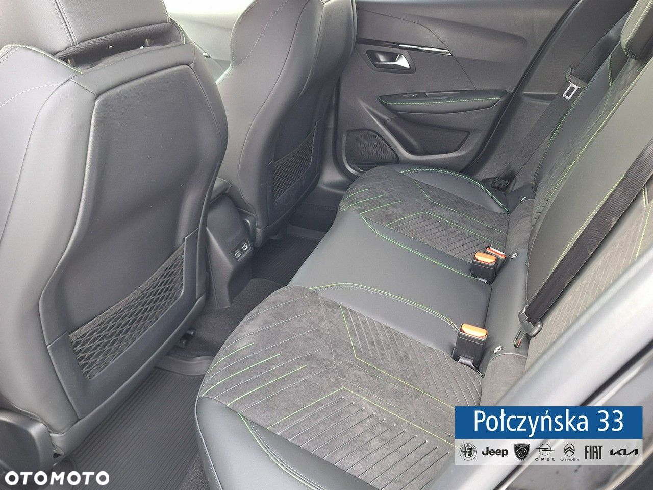 Peugeot 208 - 18