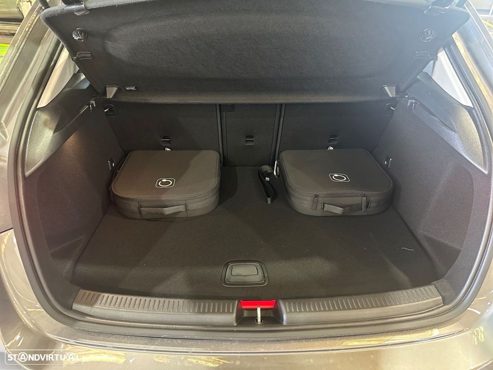 Mercedes-Benz A 250 e - 11