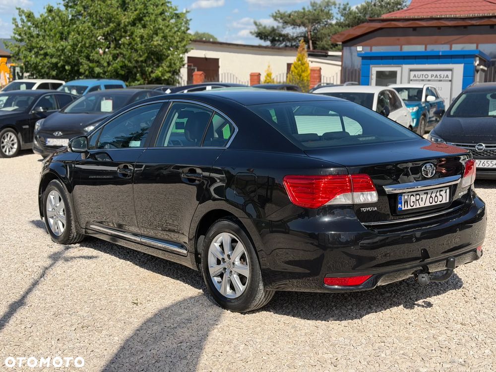 Toyota Avensis 1.8 Prestige MS - 11