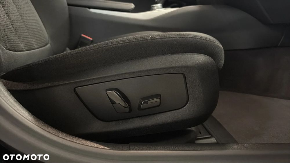 BMW Seria 5 520d mHEV - 20
