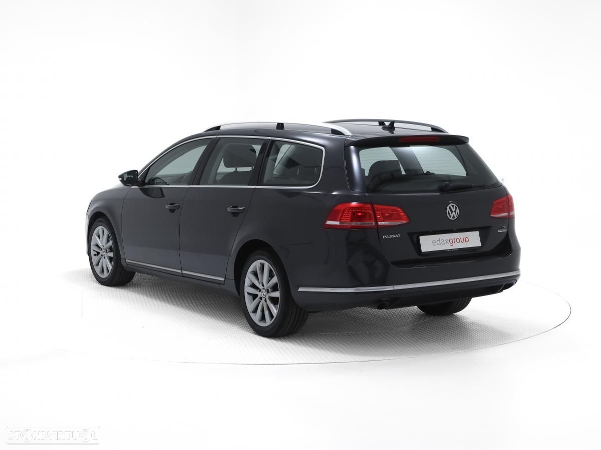 VW Passat Variant - 4