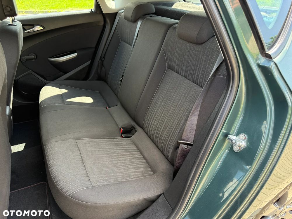 Opel Astra 1.6 Color Edition - 11