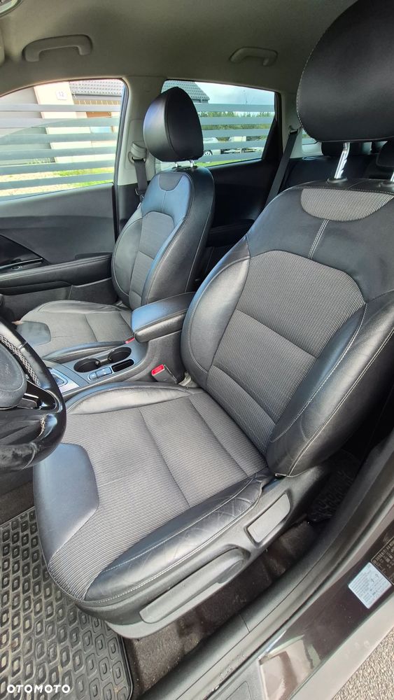 Kia Niro 1.6 GDI Hybrid M - 8