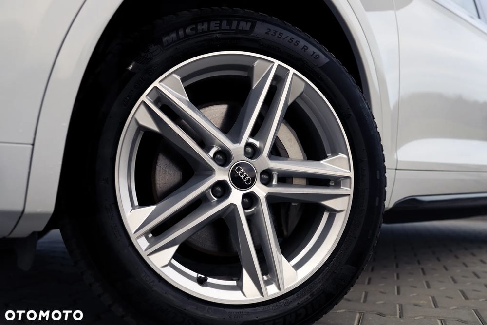 Audi Q5 55 TFSIe quattro S tronic S line - 5