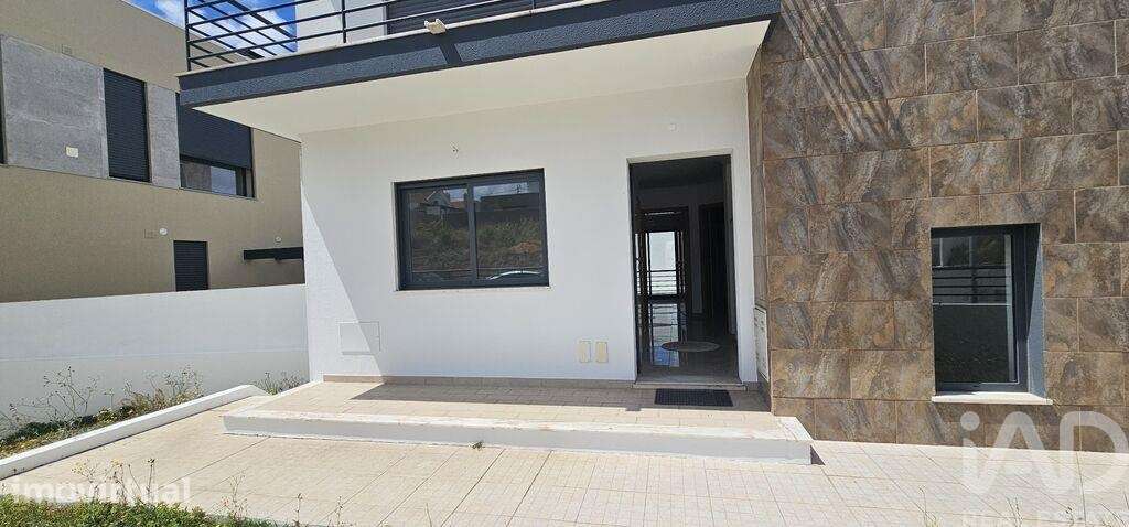 Moradia T5 em Laranjeiro e Feijó de 180 m2 - Grande imagem: 3/32