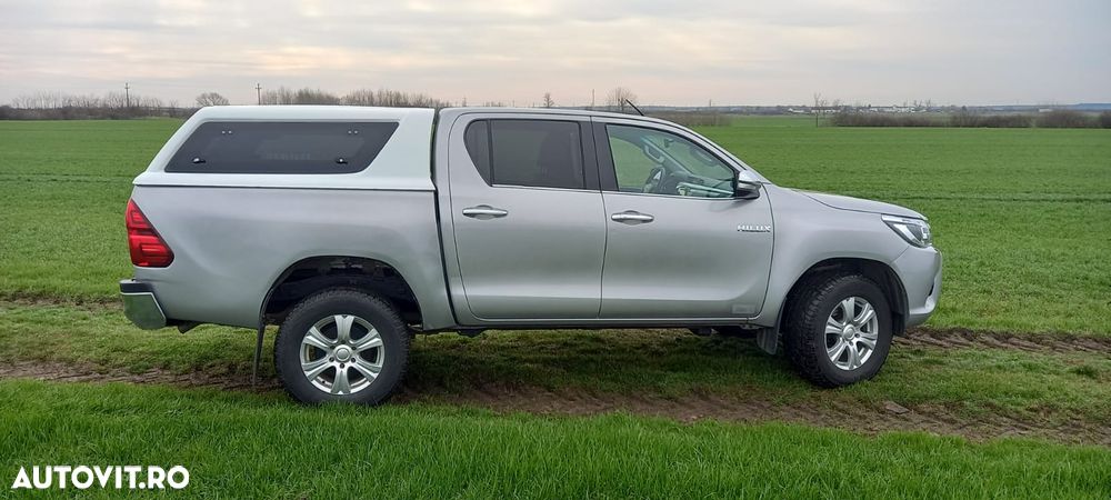 Toyota Hilux - 10