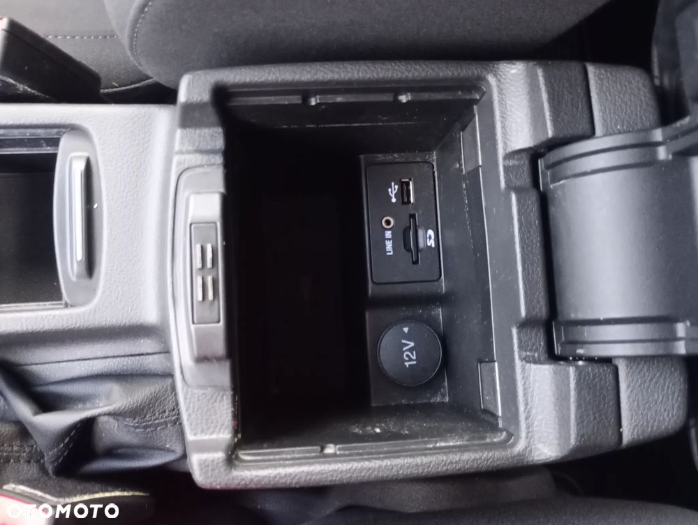 Ford Focus 1.6 TDCi Titanium - 32