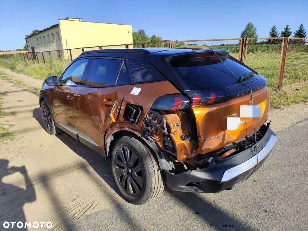 Peugeot 2008 PureTech 155 EAT8 GT Pack - 10