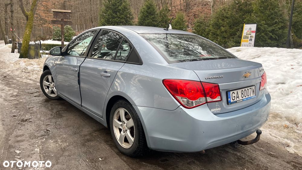 Chevrolet Cruze 1.6 Base - 5