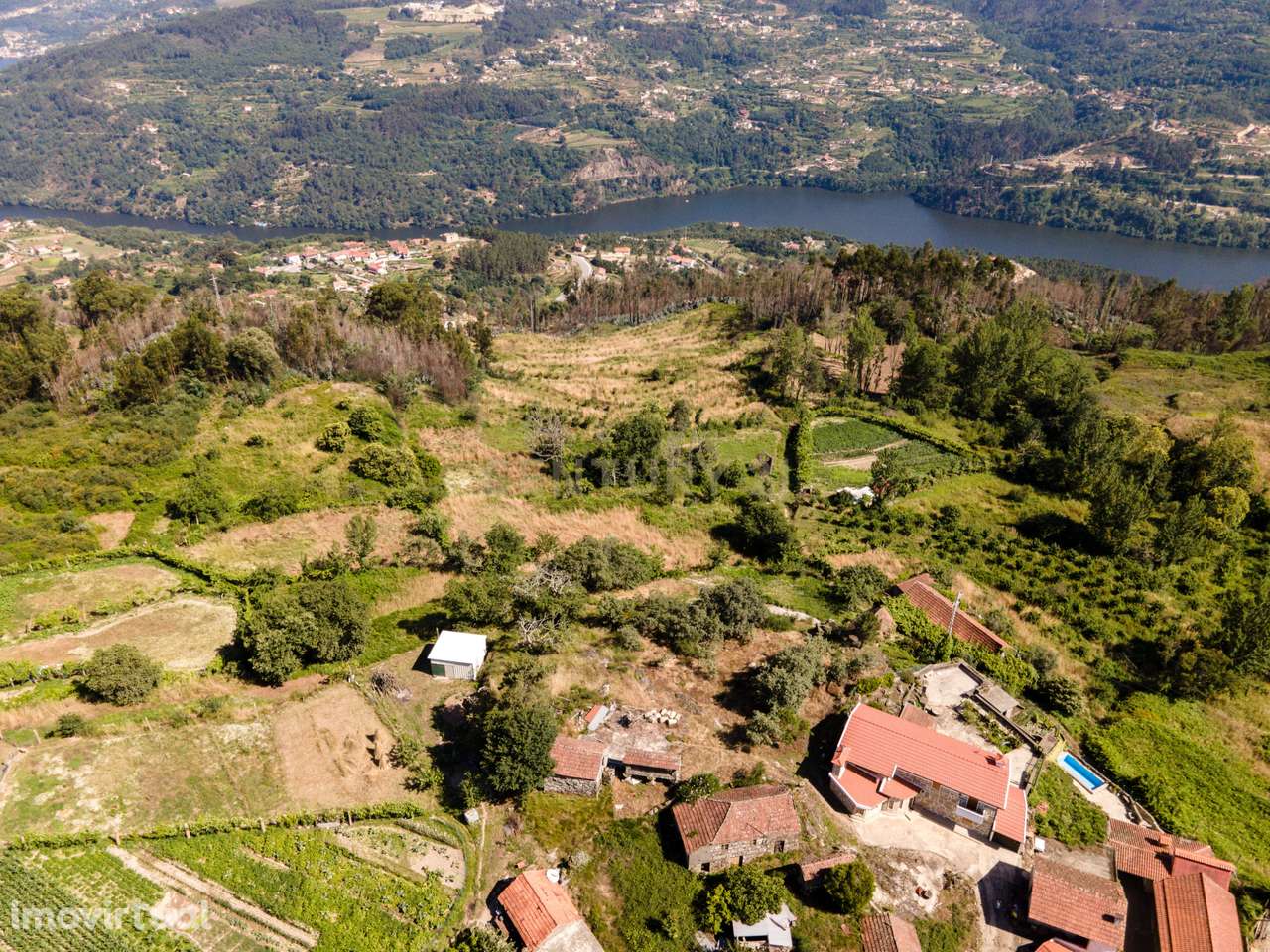 Terreno na aldeia preservada de Fandinhães - Grande imagem: 4/9