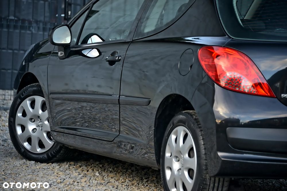 Peugeot 207 - 18