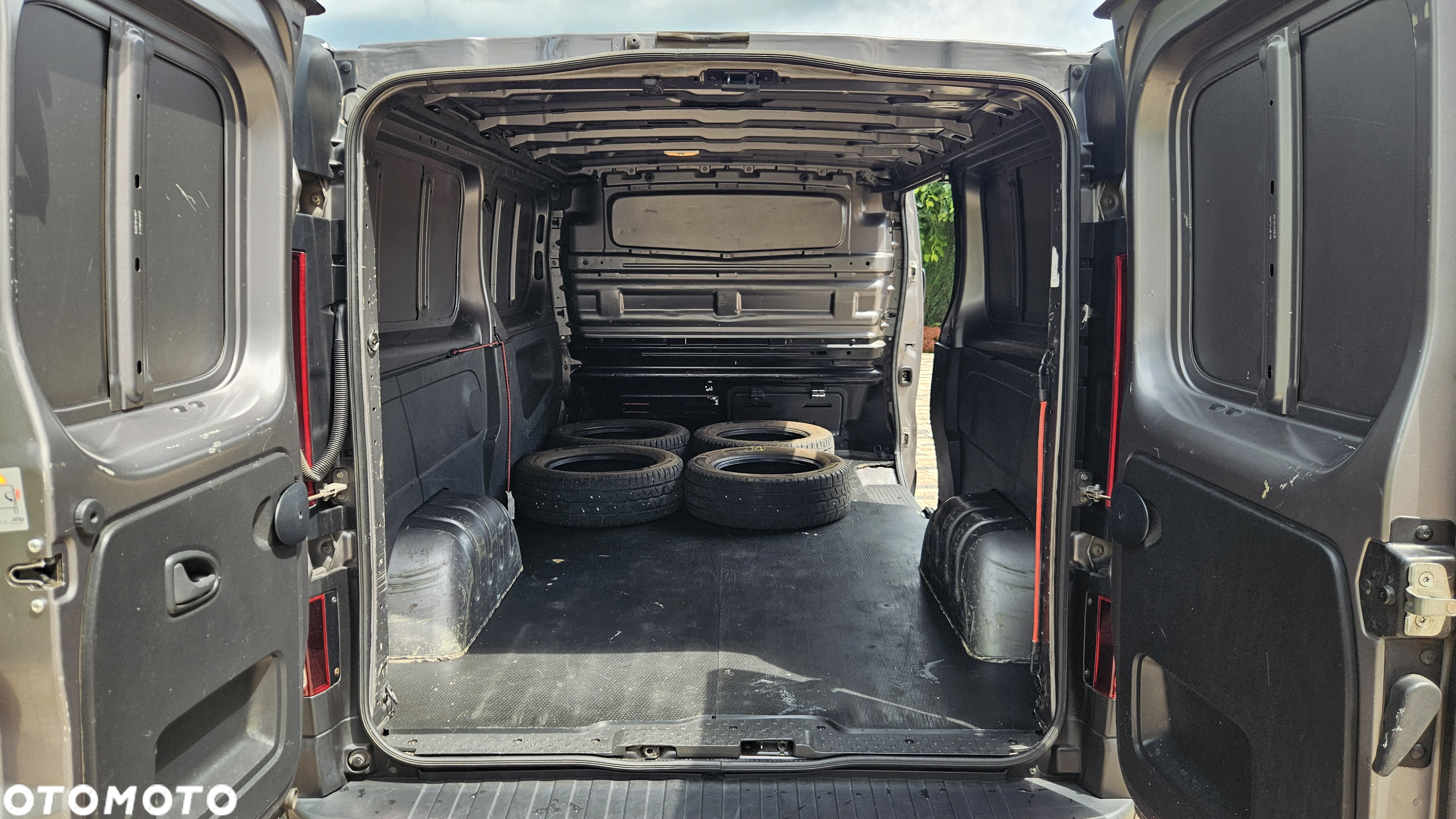 Renault Trafic - 13