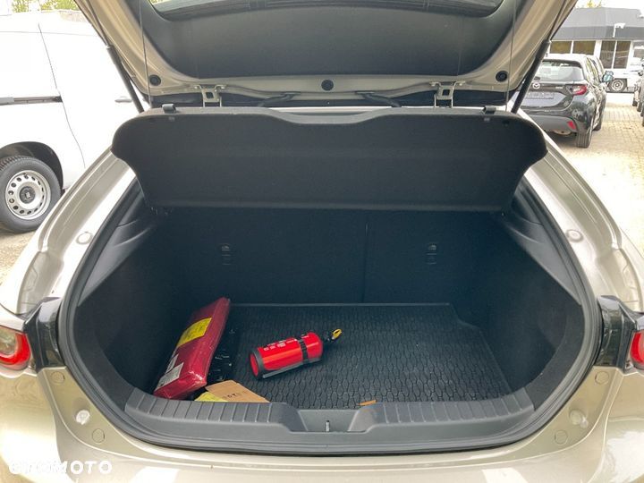 Mazda 3 e-SKYACTIV-G 140 M HYBRID TAKUMI - 8