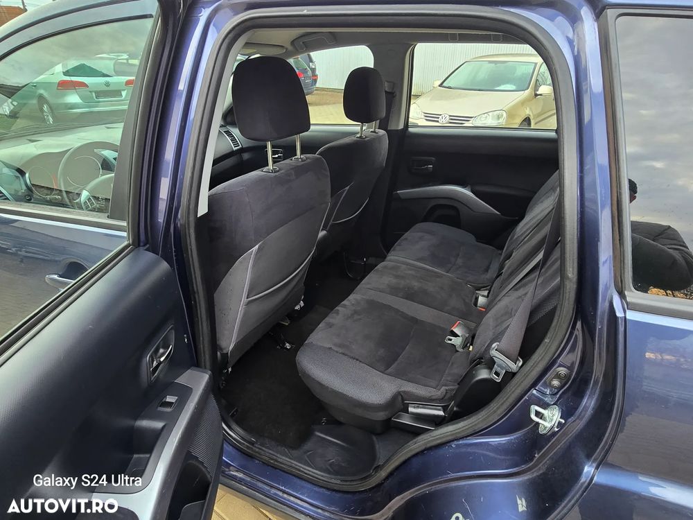 Mitsubishi Outlander 2.0 DI-D 4WD Intense - 8