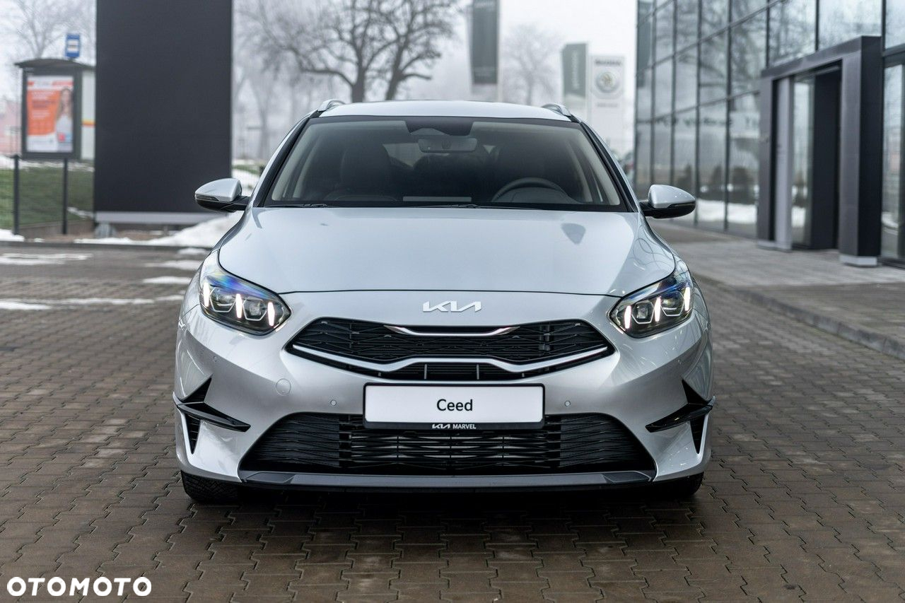 Kia Ceed - 4