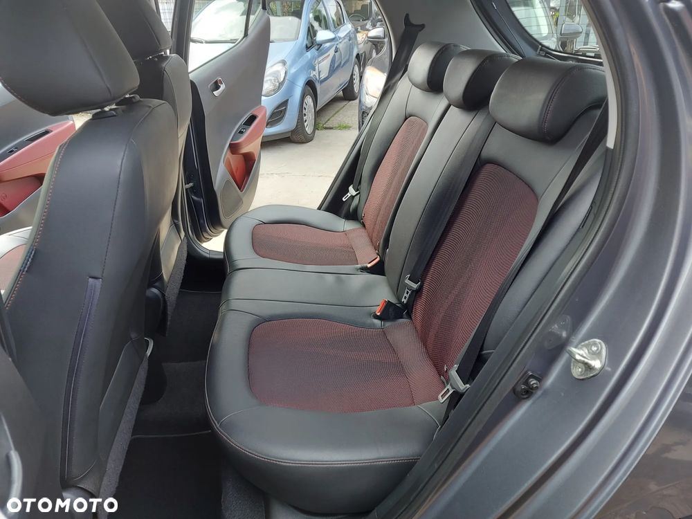Hyundai i10 1.2 Premium - 24