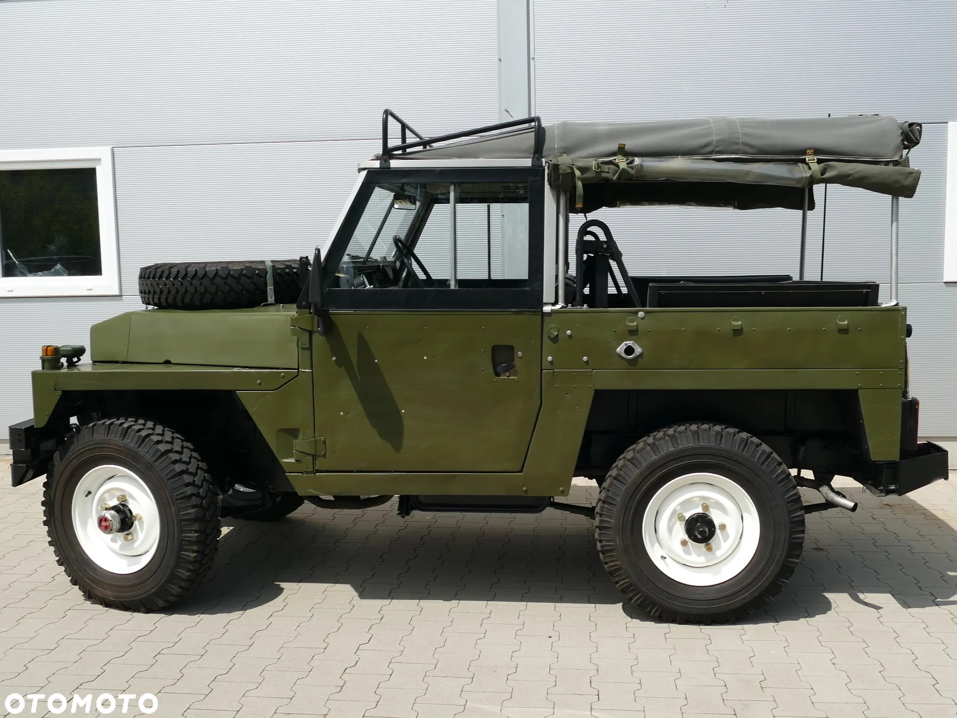 Land Rover Inny - 18