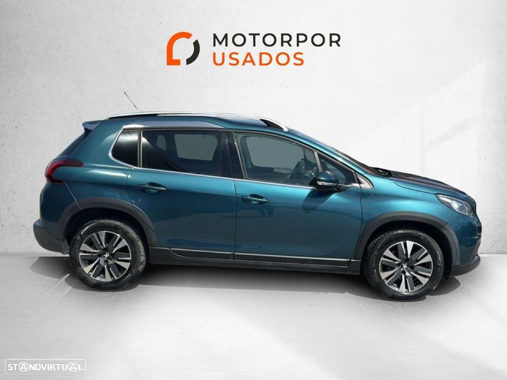 Peugeot 2008 1.2 PureTech Style EAT6 - 4