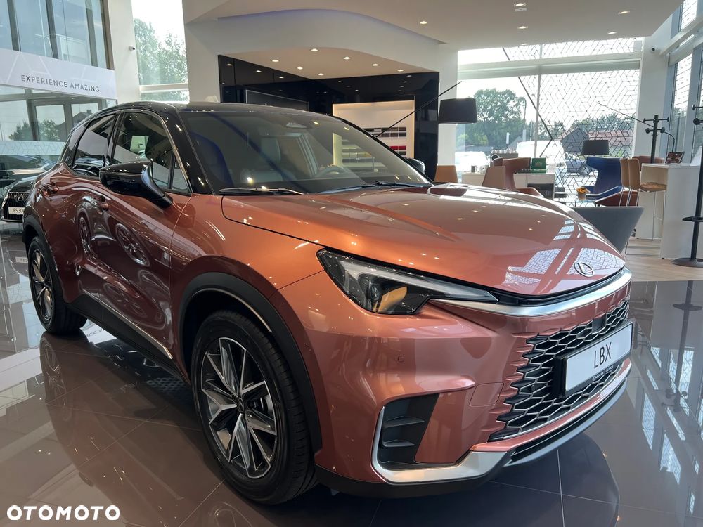 Lexus LBX 1.5 Hybrid Emotion - 2