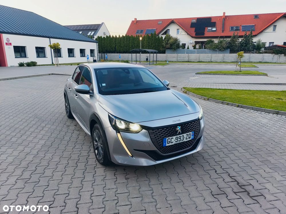 Peugeot 208 Elektromotor 136 E-Style - 19