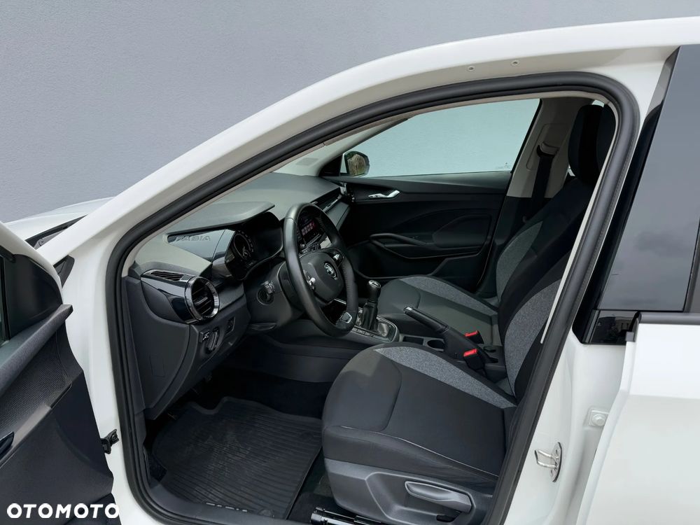 Skoda Fabia 1.0 Ambition - 8