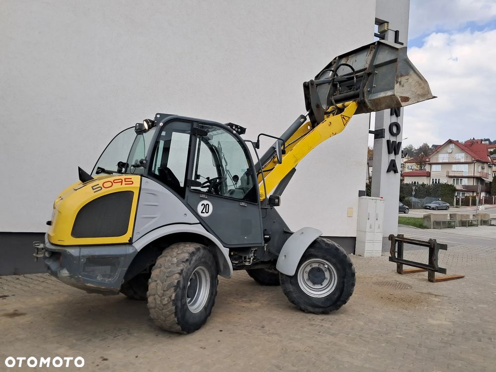 Kramer 5095 ładowarka kołowa 4 koła skrętne 2017r silnik turbo Kohler 75KM hydrauliczne szybkozłącze szufla / łyżka + widły 1200mm 2850 MTG 4x4 oświetlenie waga 5 ok ton jazda szybka wolna 5075 5085 850 750 JCB 406 407 Wacker Neuson WL52 / WL60 Caterpillar 906 / 907 908 Volvo L30 L35 - 4