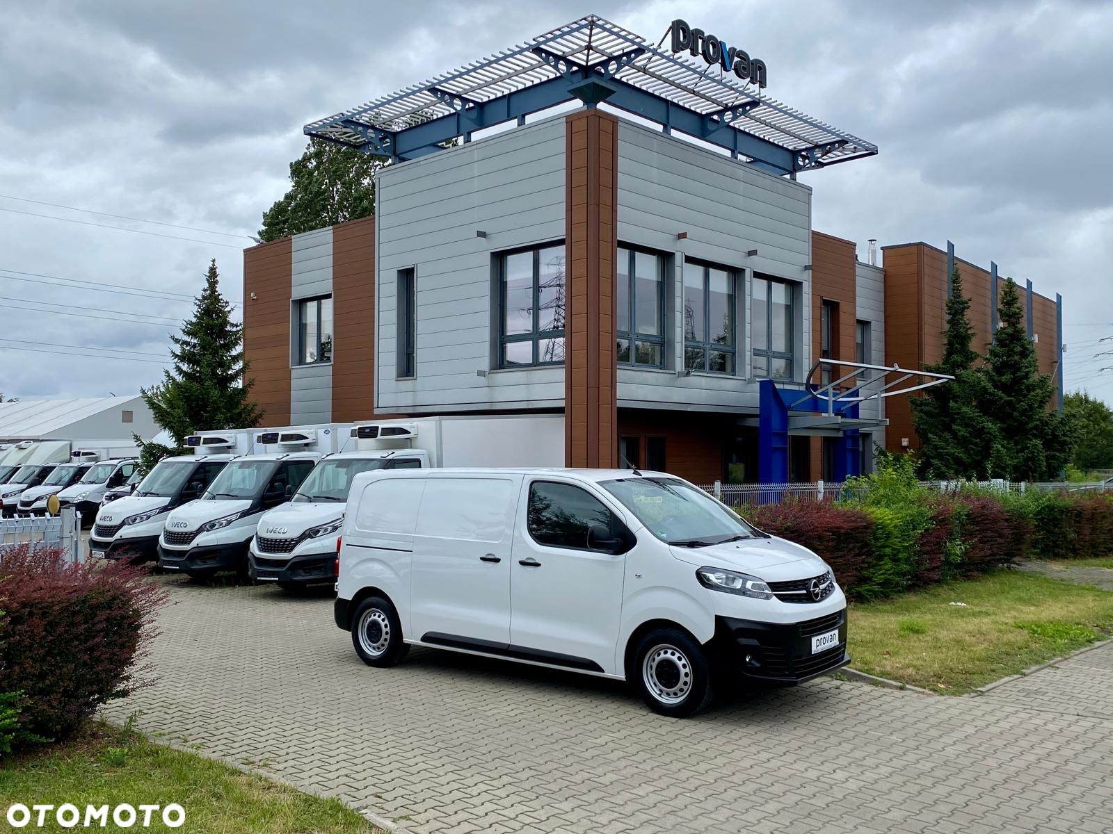 Opel VIVARO L2 NAWIGACJA BEZWYPADKOWY 37.900 PLN netto - 2