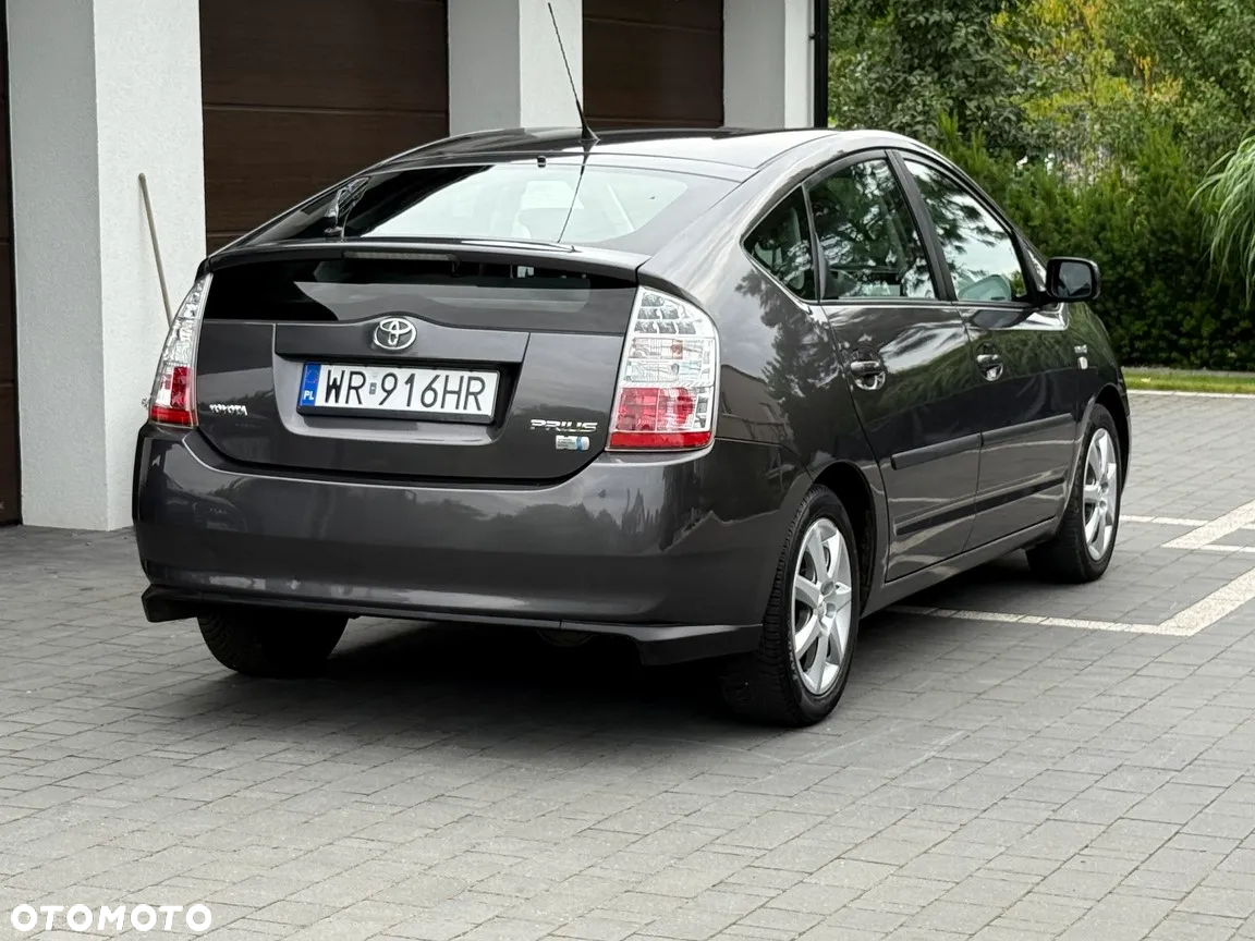 Toyota Prius (Hybrid) Sol - 7