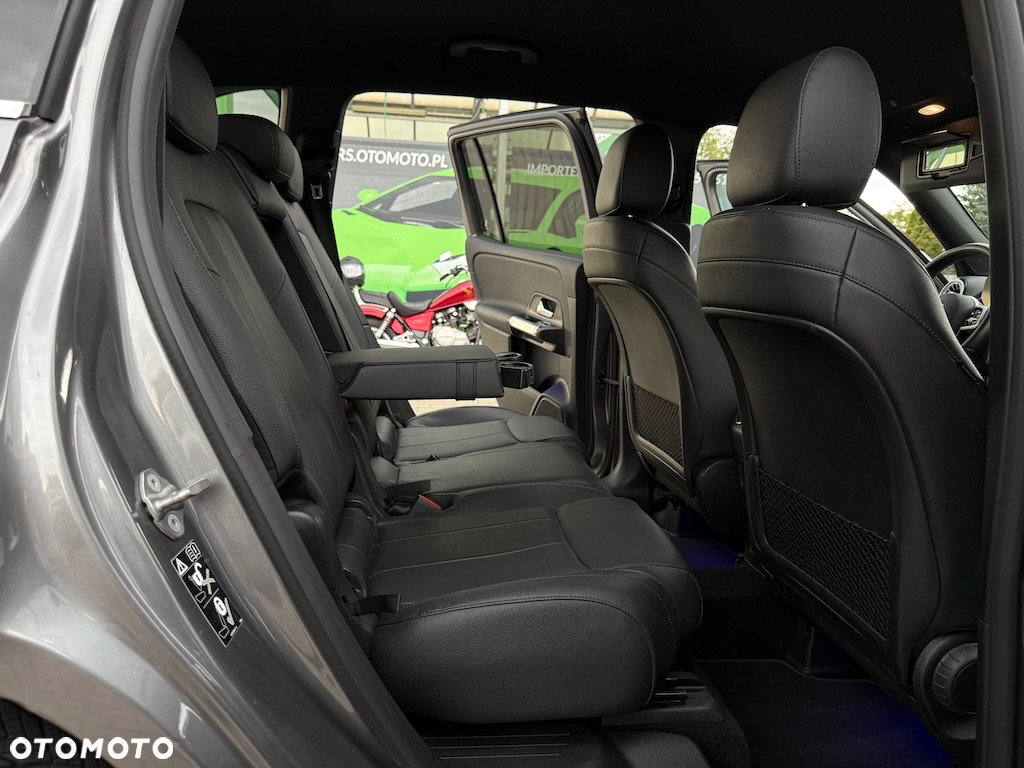 Mercedes-Benz GLB 200 d 8G-DCT - 35