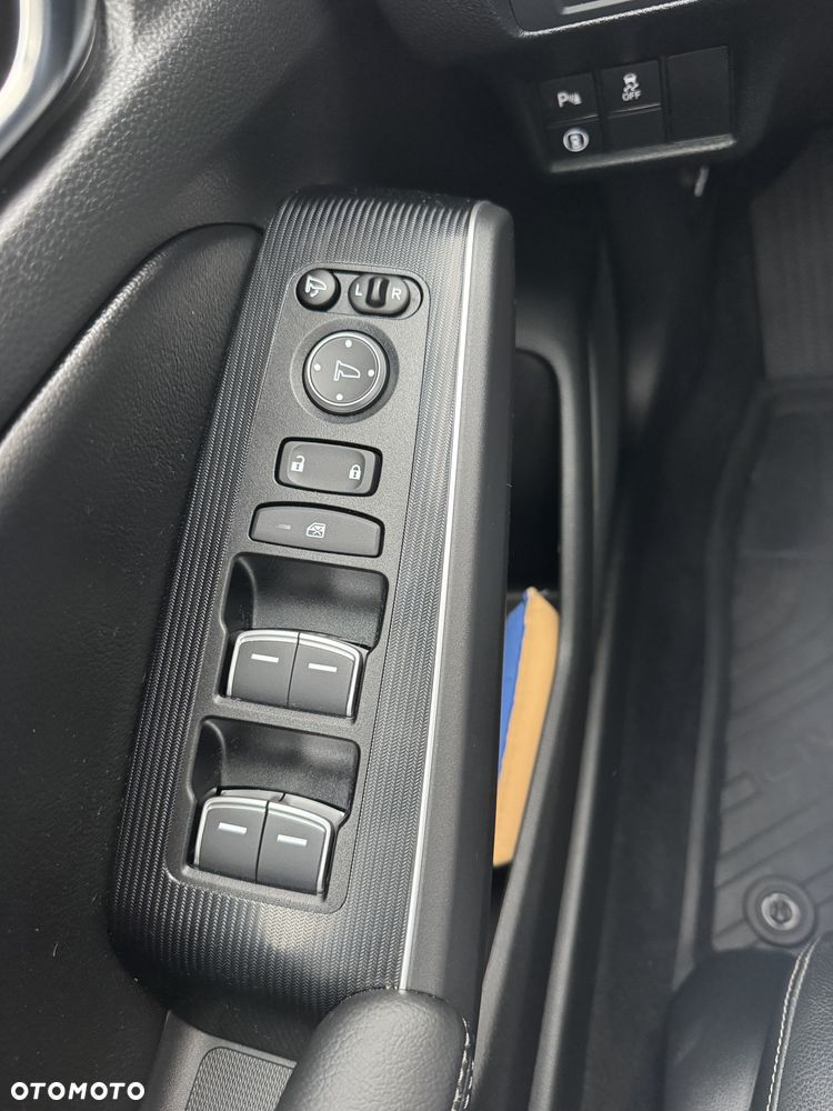 Honda Civic 2.0 i-MMD Advance BSI CVT - 16