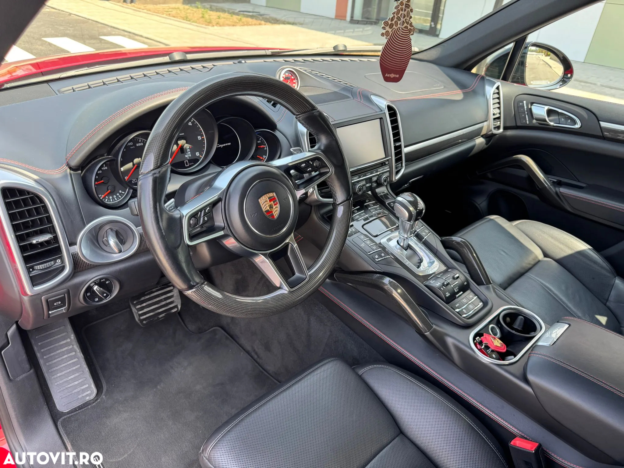 Porsche Cayenne 3.0 L - 8
