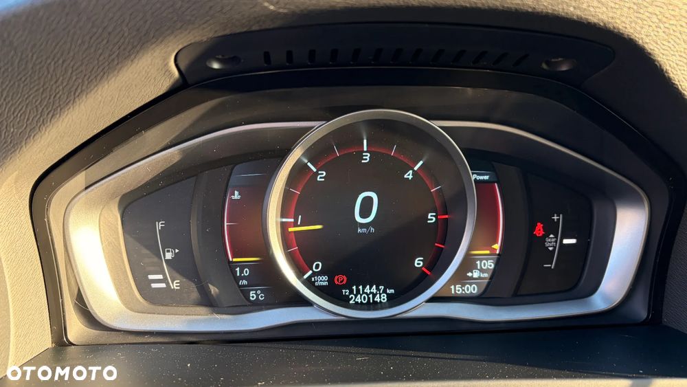 Volvo V60 D4 Summum - 8
