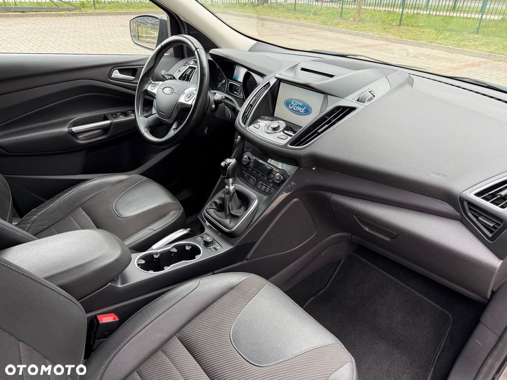 Ford Kuga 2.0 TDCi 2x4 Titanium - 18