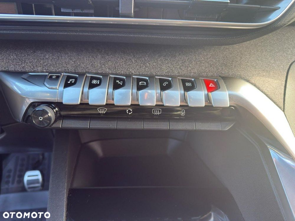 Peugeot 3008 1.2 PureTech GT S&S - 22