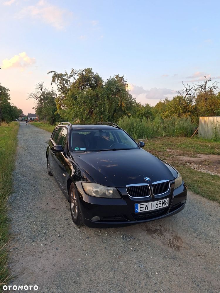 BMW Seria 3 318d DPF - 11