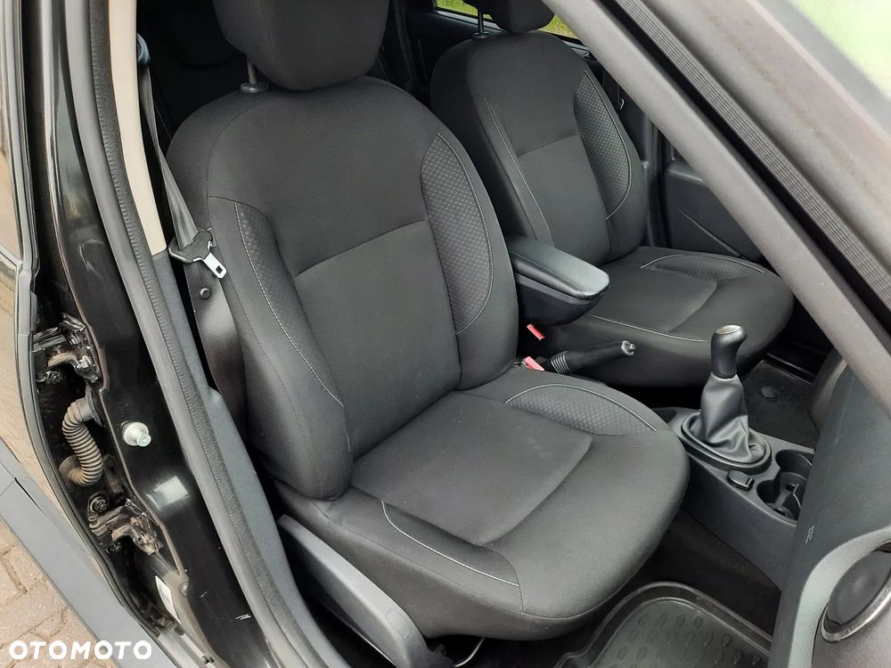 Dacia Duster 1.6 SCe Laureate S&S - 23