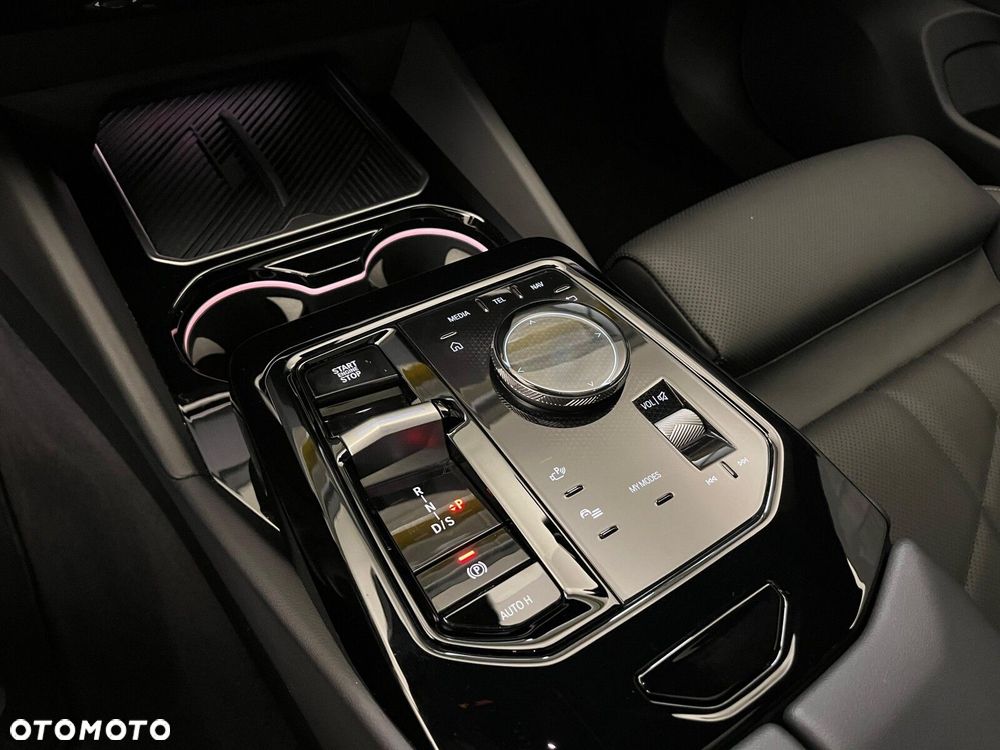 BMW Seria 5 520d xDrive mHEV M Sport - 31