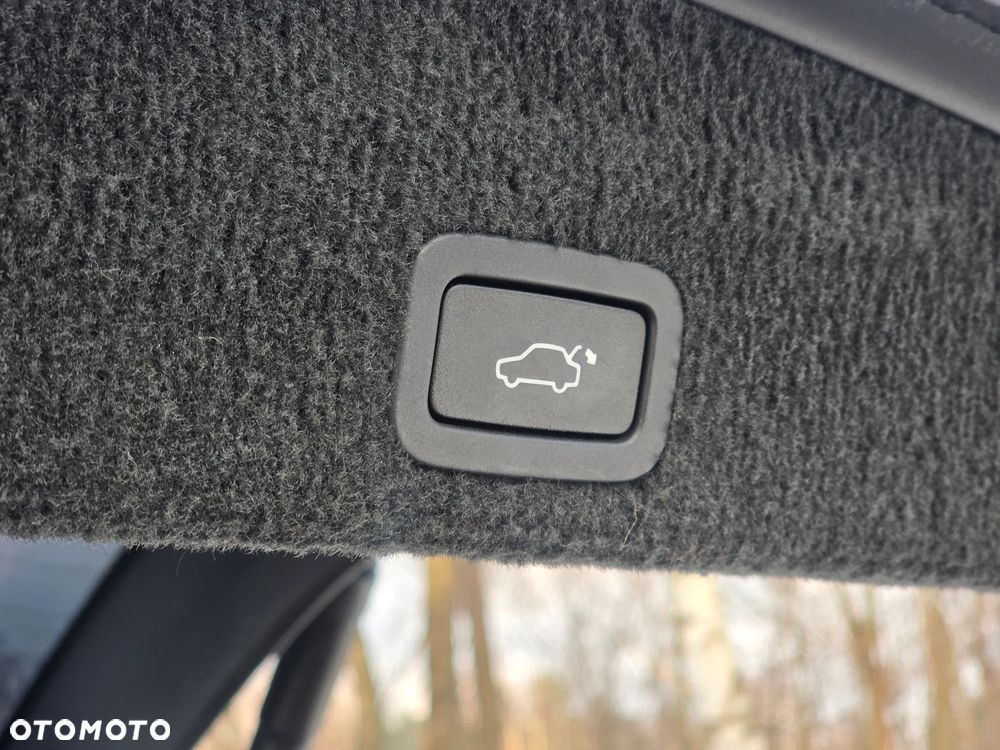 Volvo XC 60 D4 Drive-E Ocean Race - 34