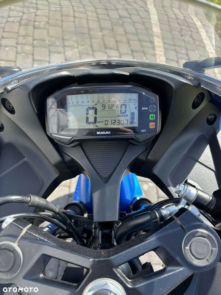 Suzuki GSX-R - 4