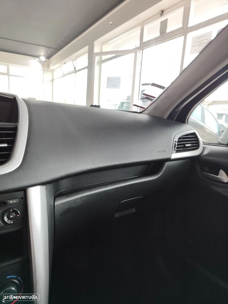 Peugeot 207 1.4 HDi Urban - 30