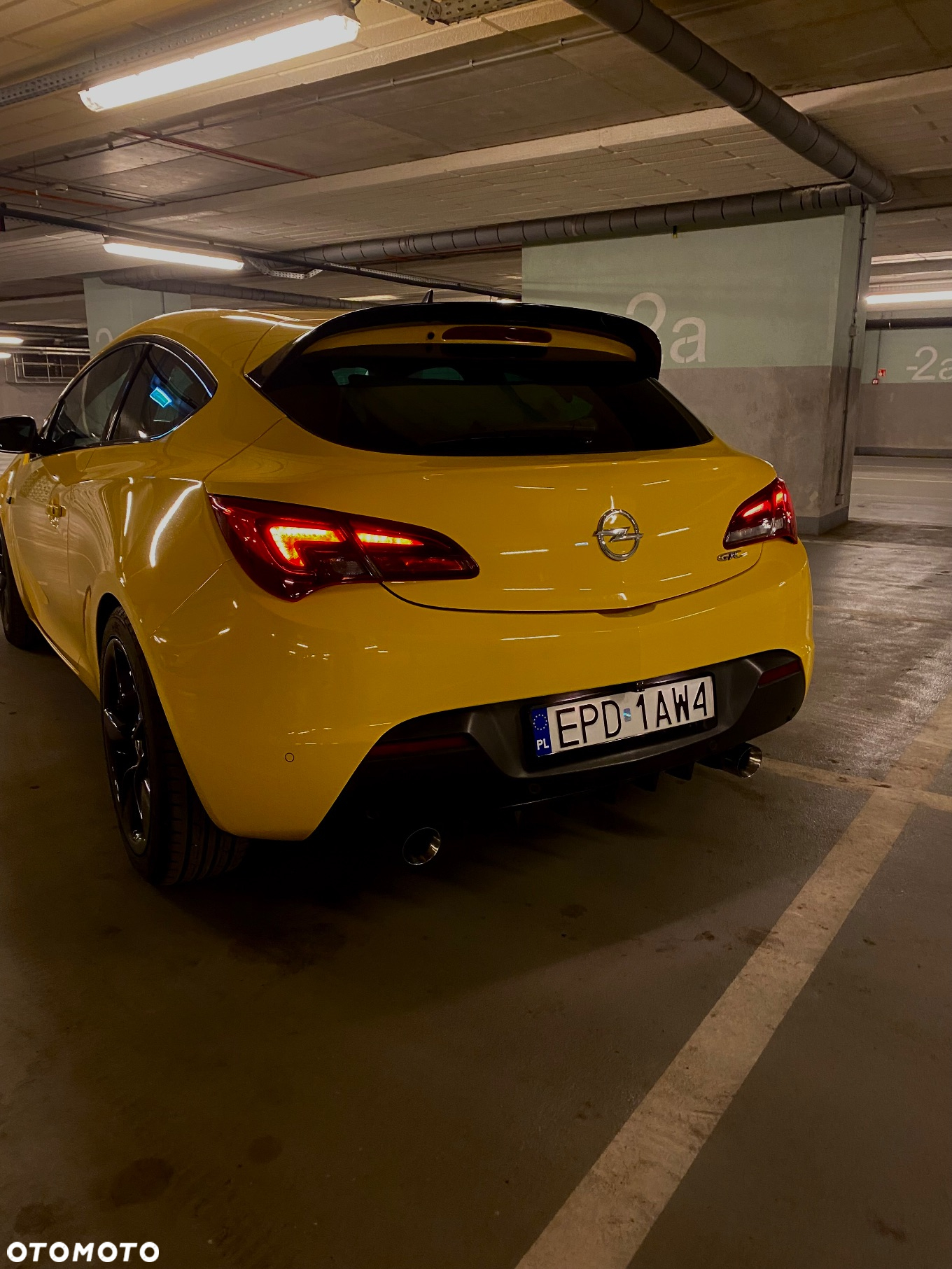 Opel Astra IV GTC 1.6 T SIDI Sport S&S - 4