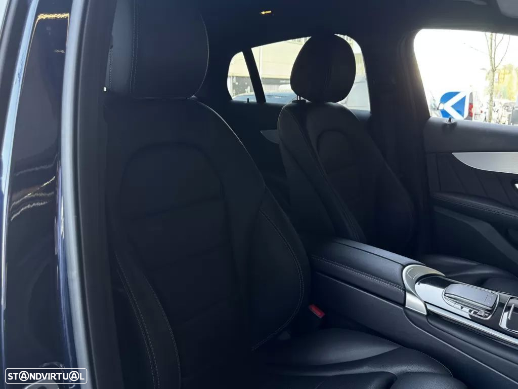 Mercedes-Benz GLC 300 e Coupé 4Matic - 30