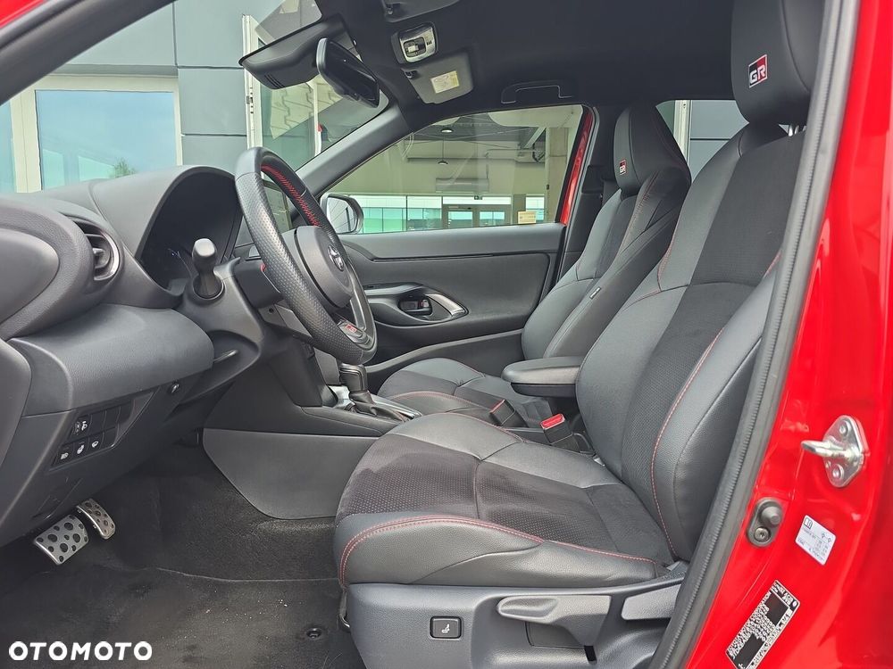 Toyota Yaris Cross Hybrid 1.5 GR Sport - 11