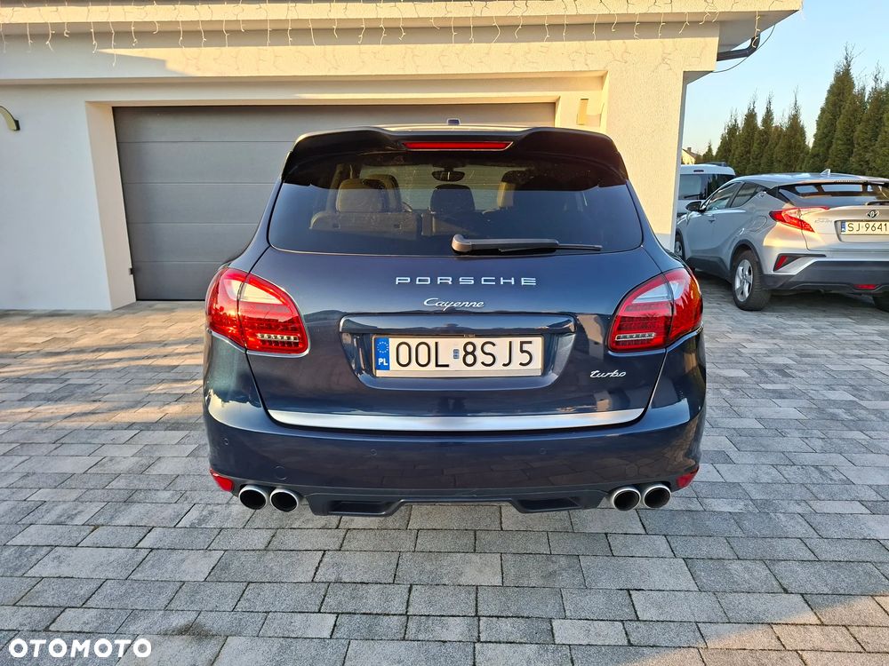 Porsche Cayenne Turbo Tiptronic S - 6