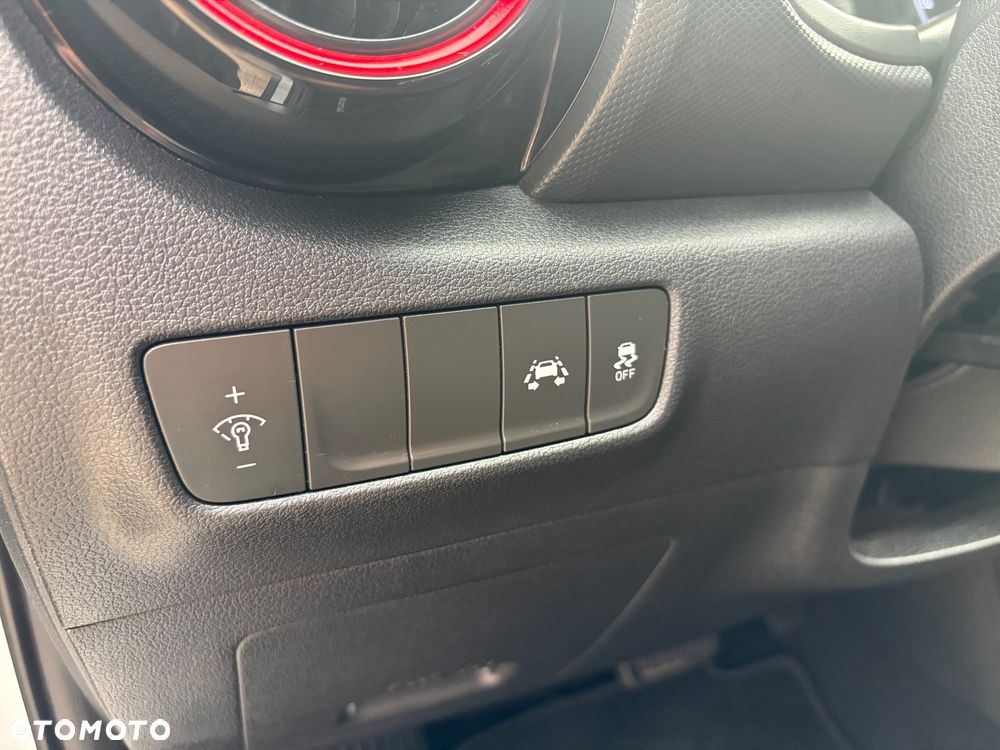 Hyundai Kona 1.6 T-GDI DCT 4WD Premium - 32
